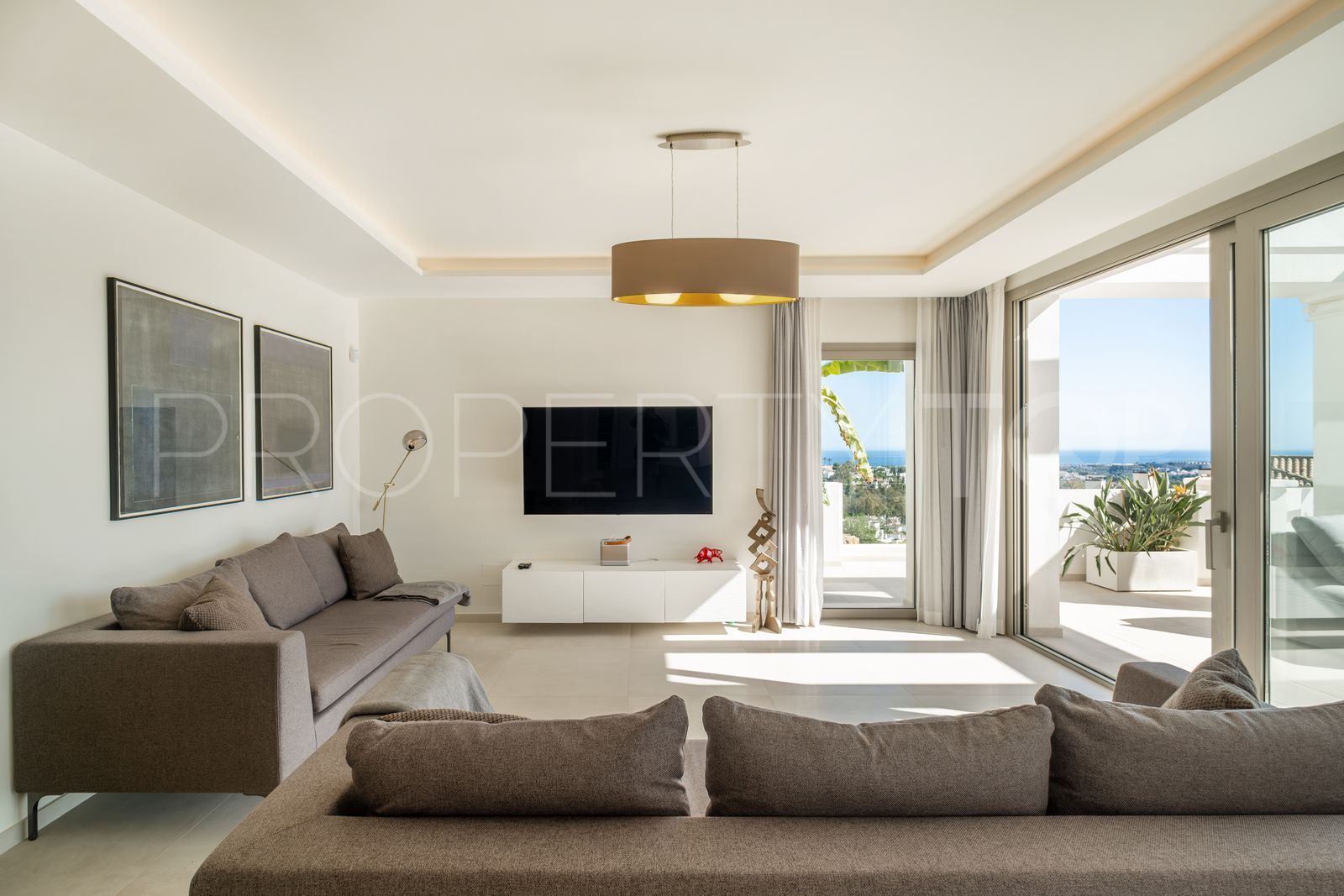 Nueva Andalucia 2 bedrooms penthouse for sale