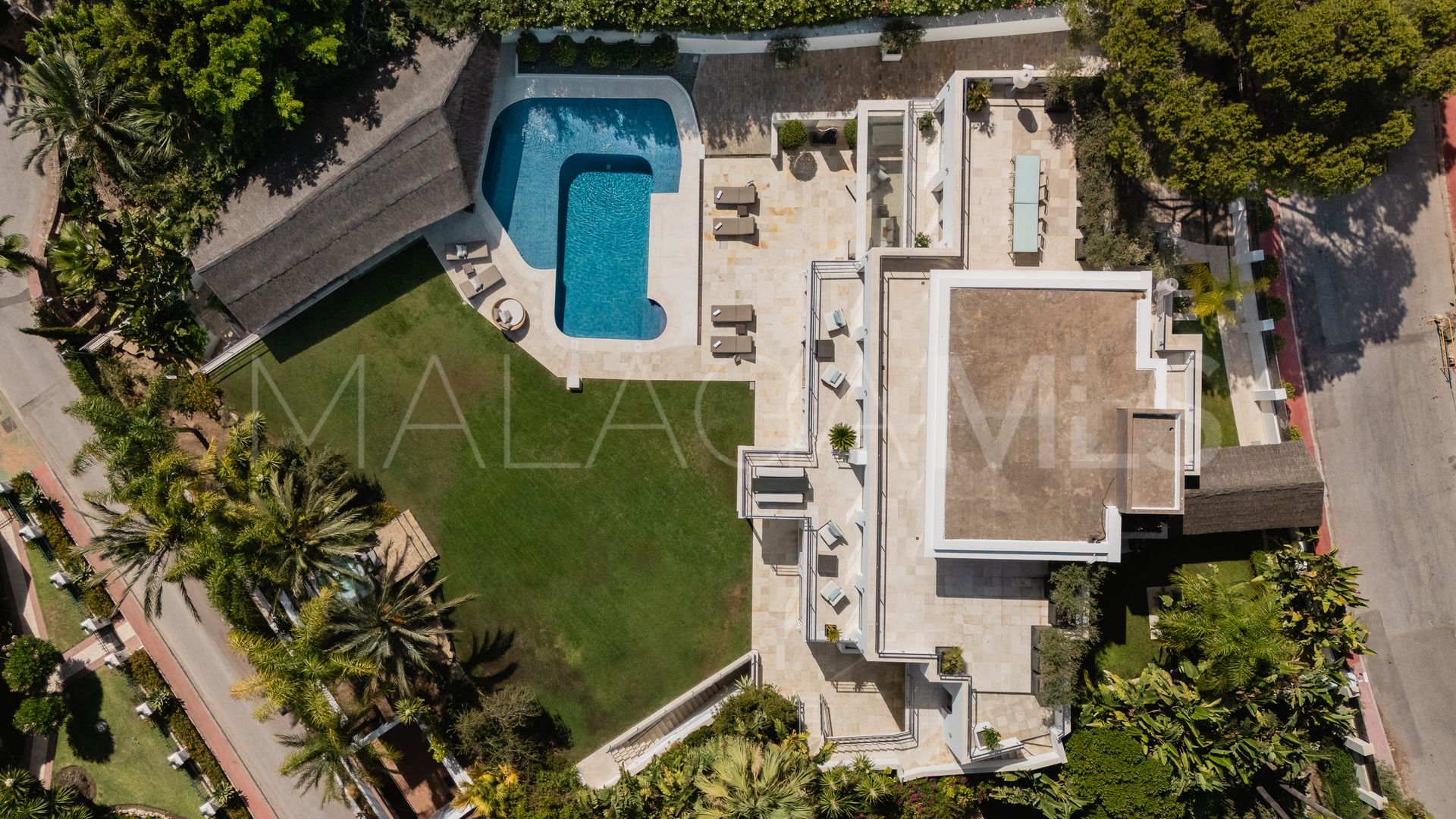 Villa for sale in Las Brisas