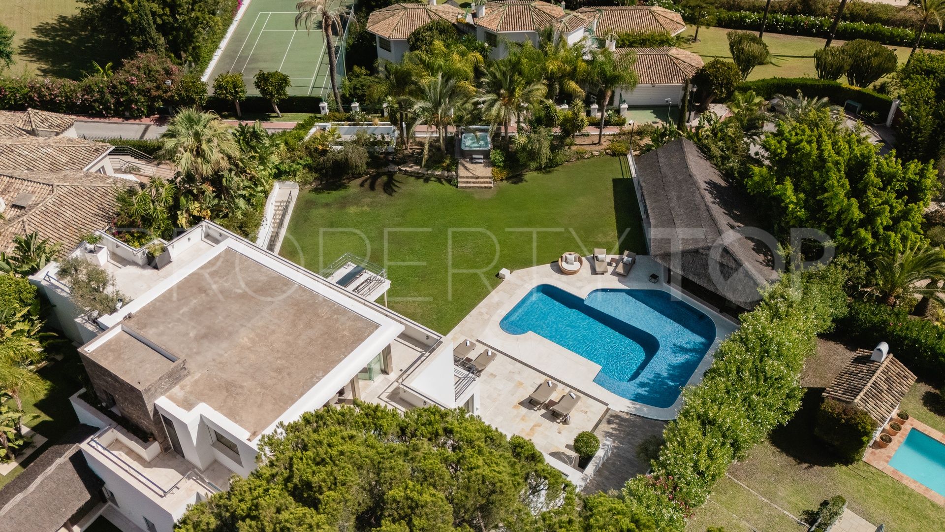 Se vende villa en Las Brisas