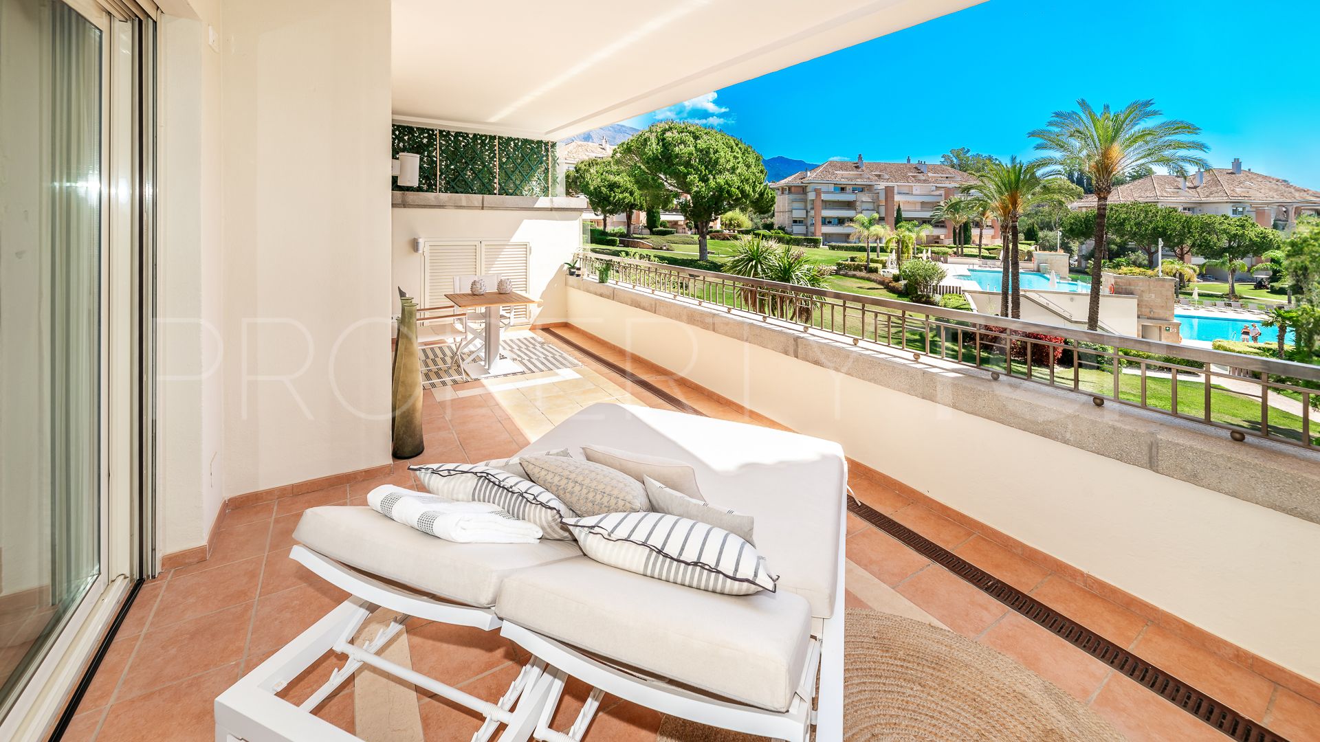 Se vende apartamento de 4 dormitorios en Marbella Golden Mile