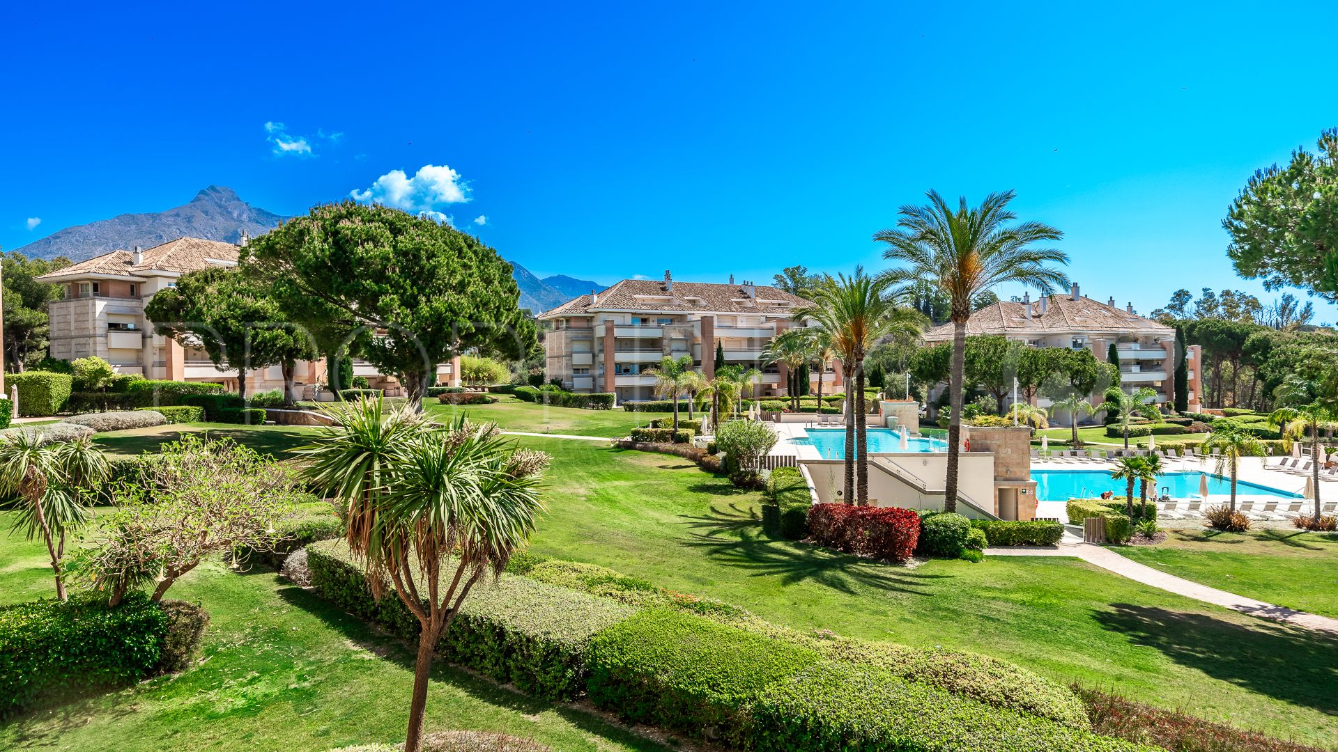 Se vende apartamento de 4 dormitorios en Marbella Golden Mile