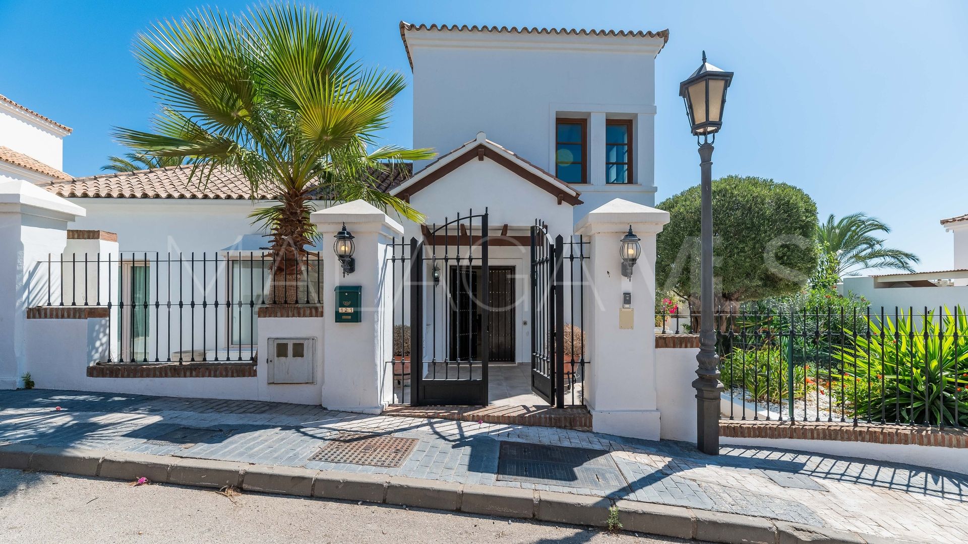 Se vende villa in Selwo