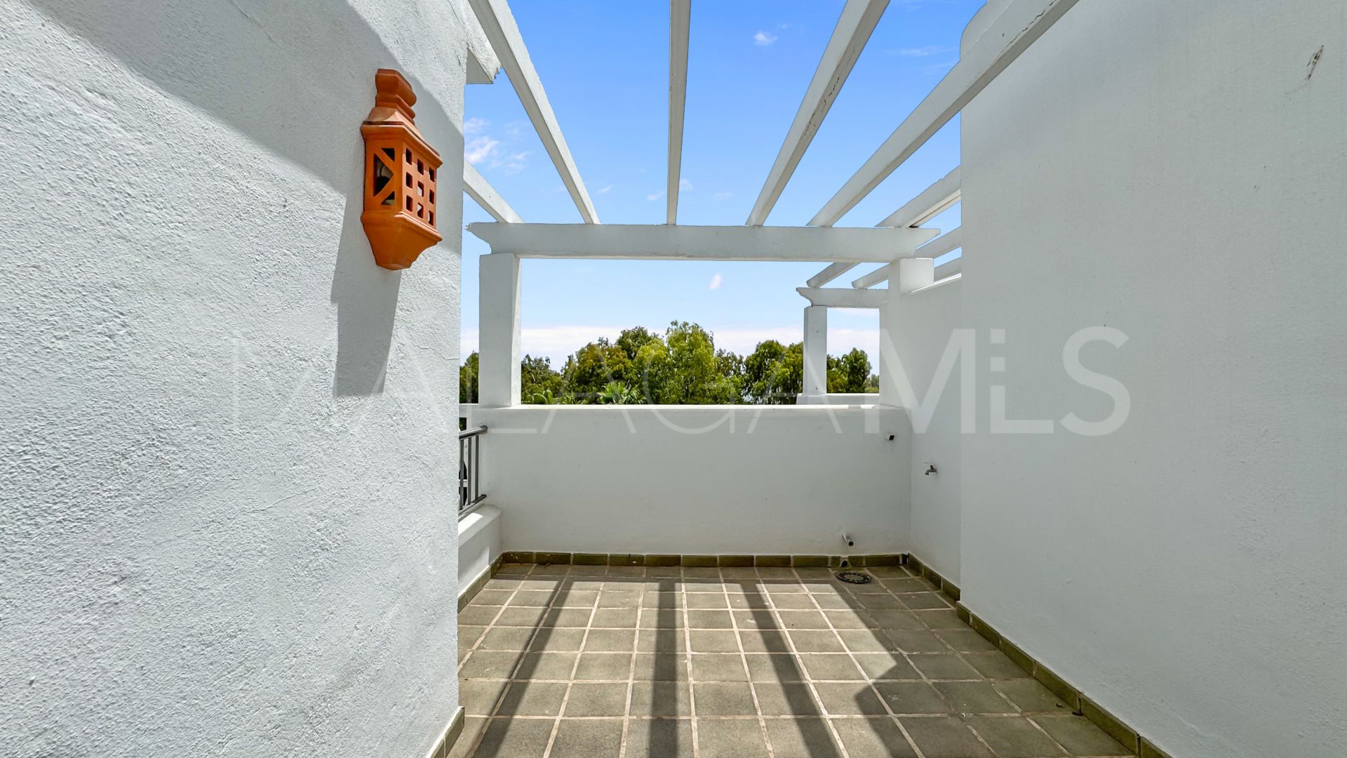 For sale ground floor duplex in Bahia de Casares