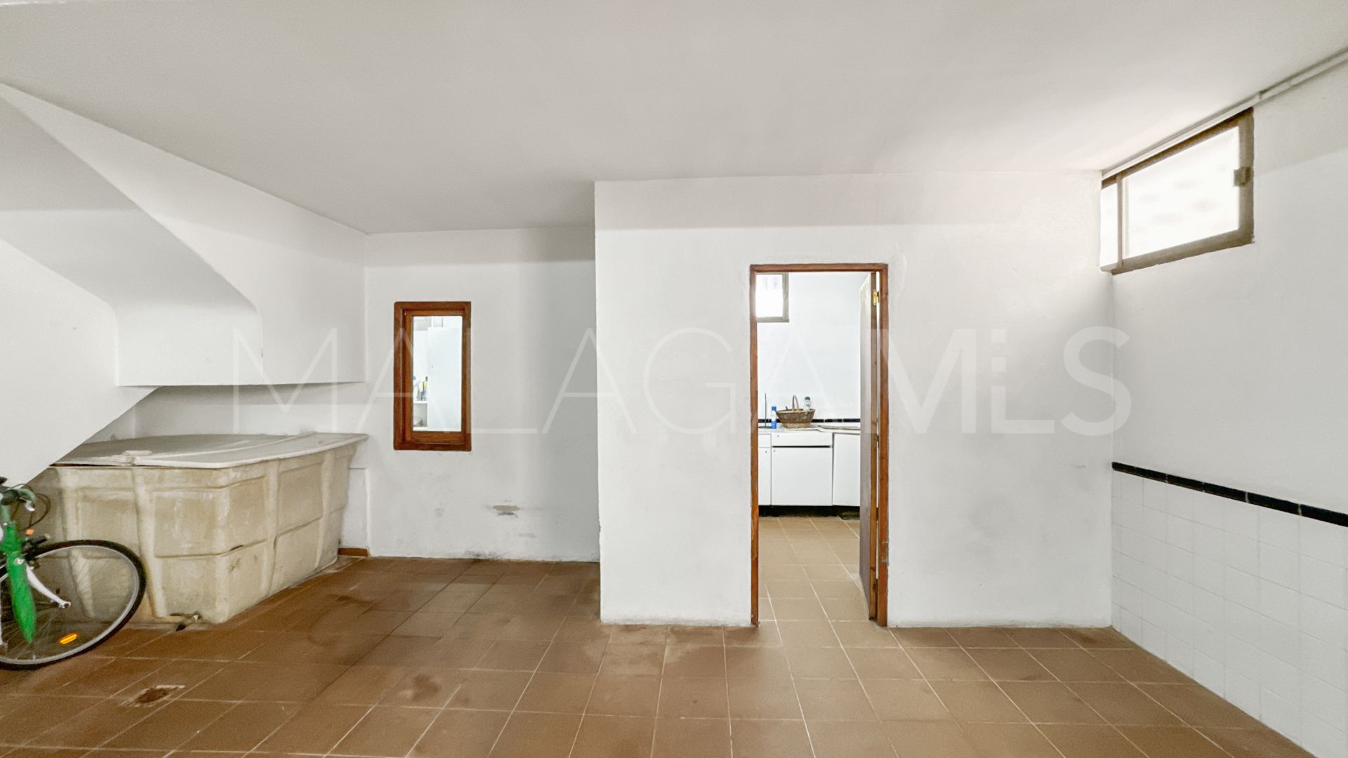 For sale town house in La Duquesa