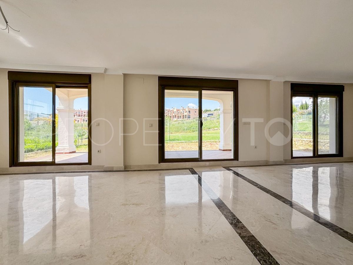 Comprar villa en Estepona con 3 dormitorios