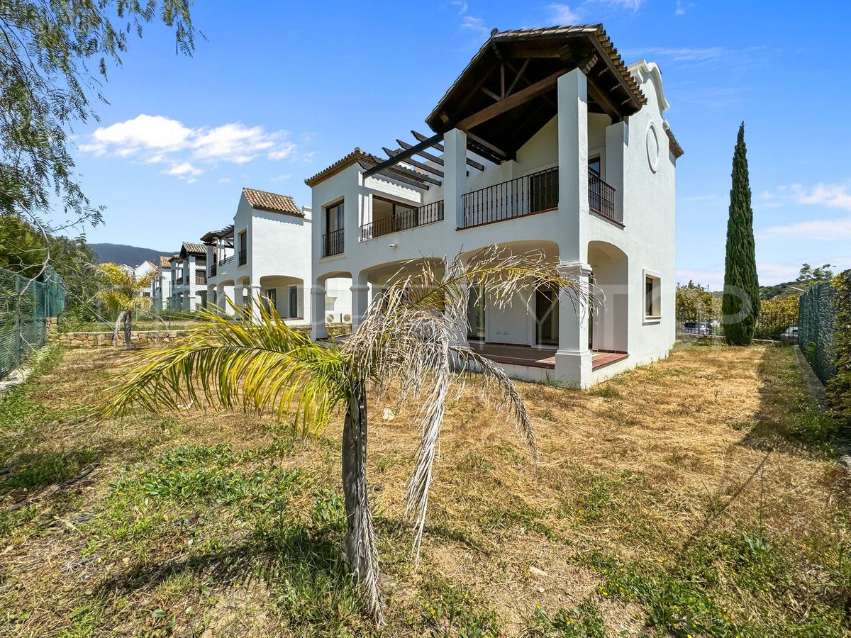 Comprar villa en Estepona con 3 dormitorios