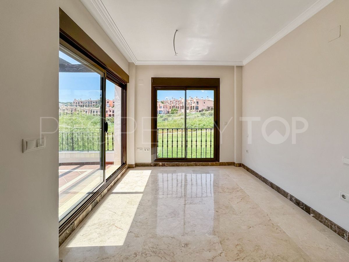 Comprar villa en Estepona con 3 dormitorios