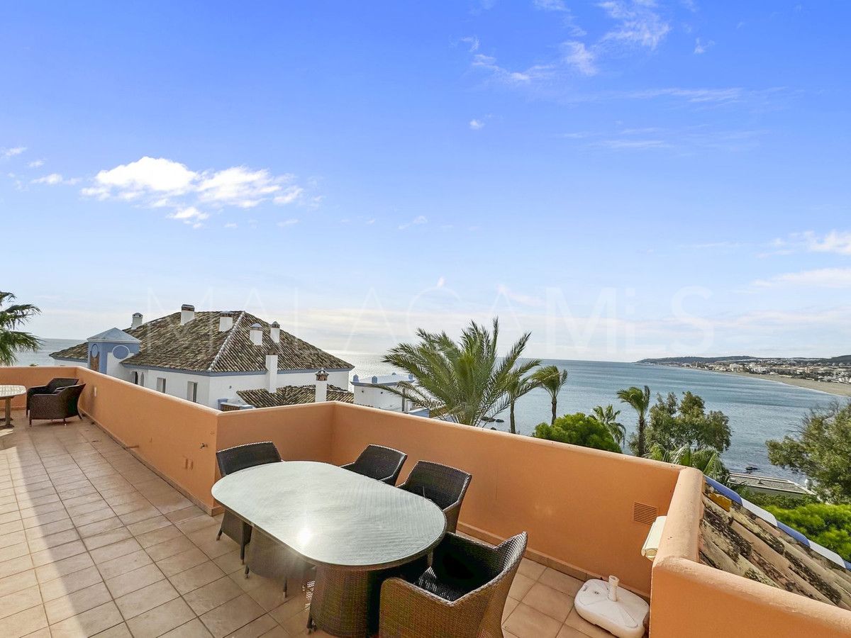 Duplex penthouse for sale in Casares Playa