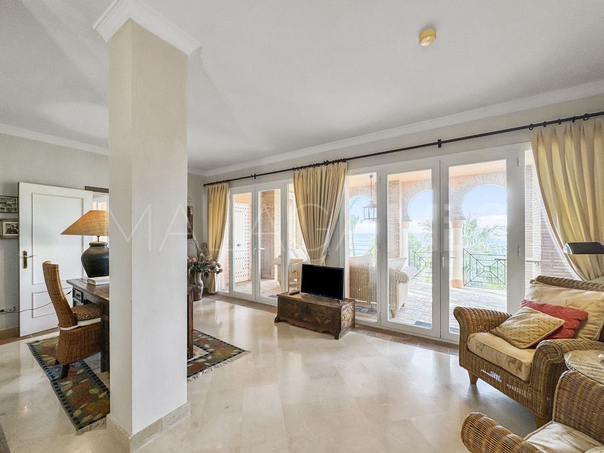 Duplex penthouse for sale in Casares Playa