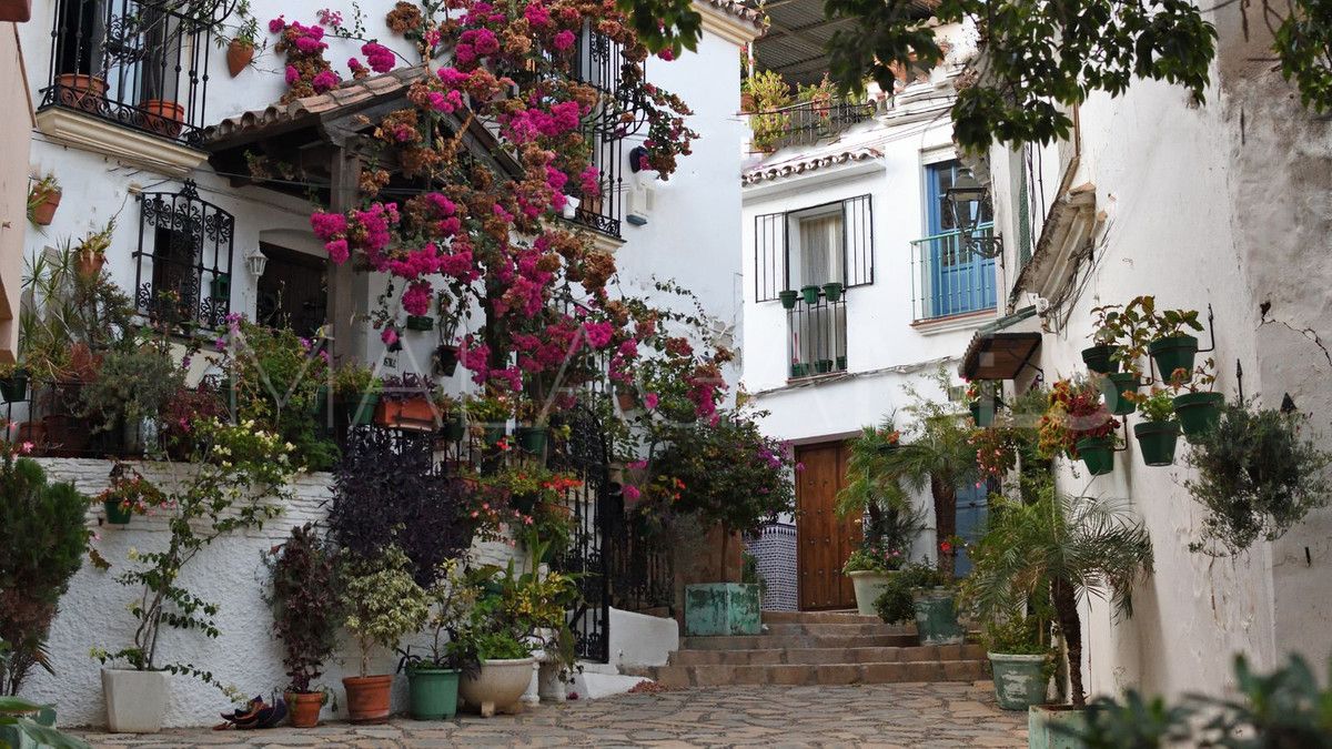 For sale Estepona 2 bedrooms ground floor apartment