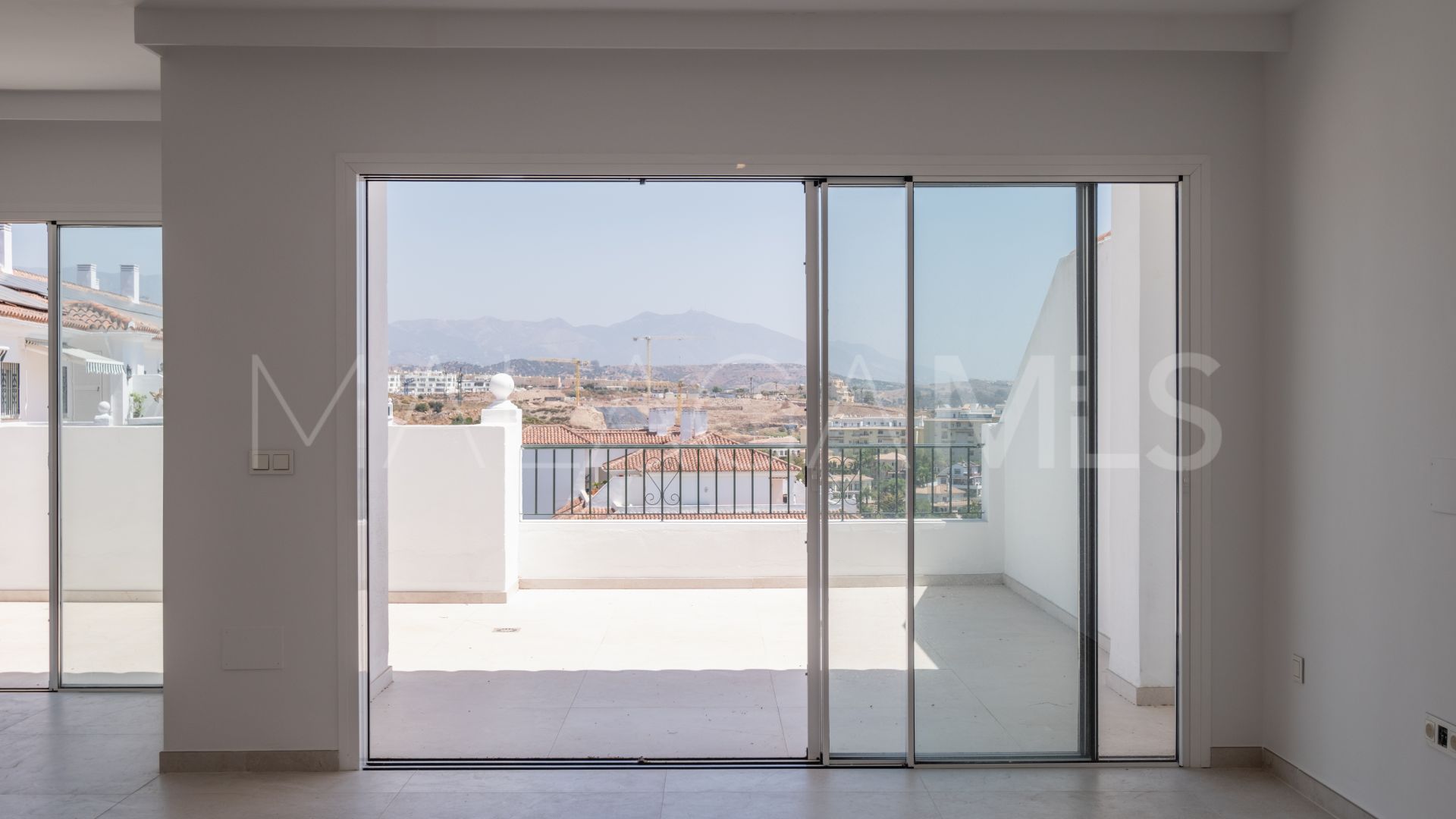 Penthouse for sale in Miraflores with 3 bedrooms
