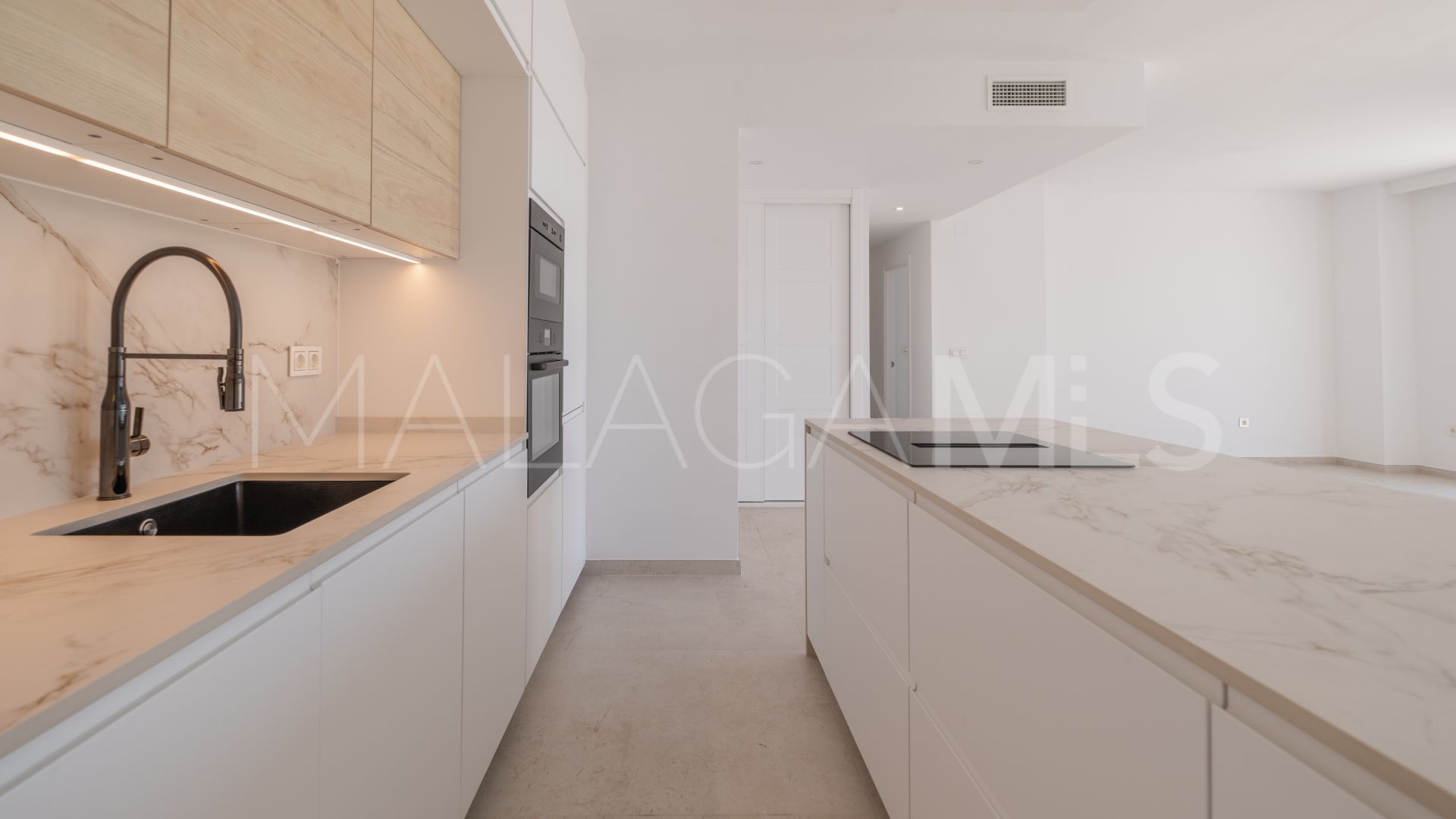 Penthouse for sale in Miraflores with 3 bedrooms