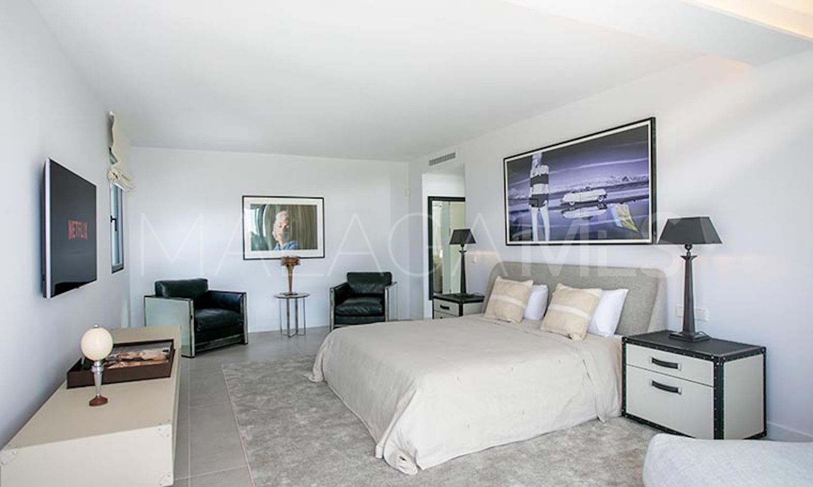 For sale 5 bedrooms villa in Golden Mile