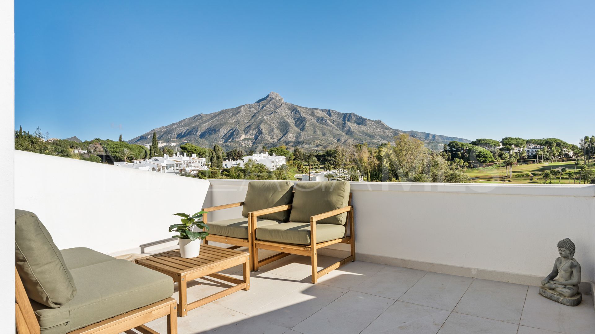 Apartment for sale in Nueva Andalucia