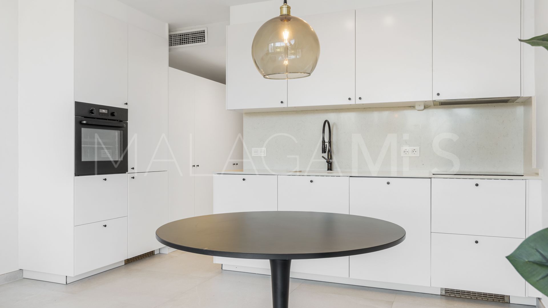 Apartment for sale in Nueva Andalucia