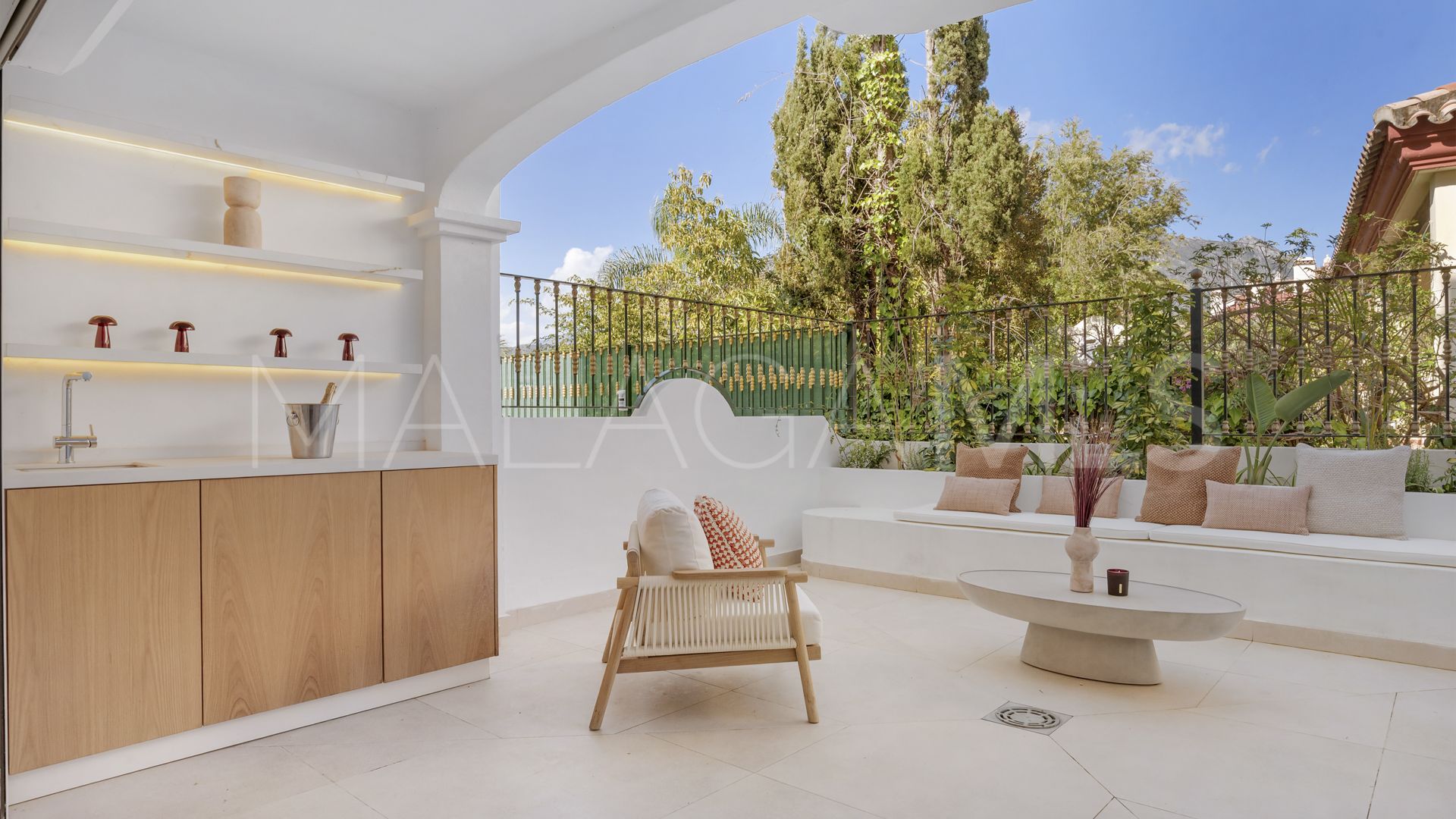 Radhus for sale in Marbella Golden Mile