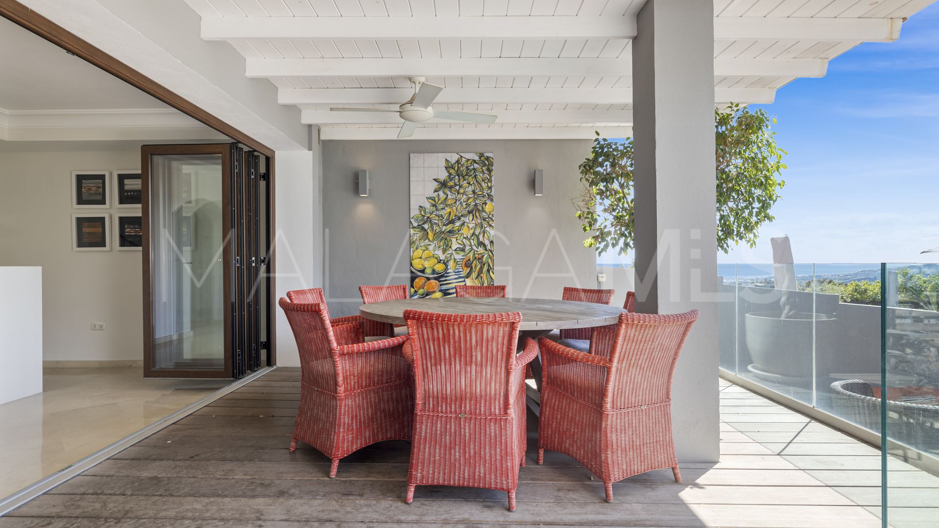 Town house for sale in Benahavis with 5 bedrooms