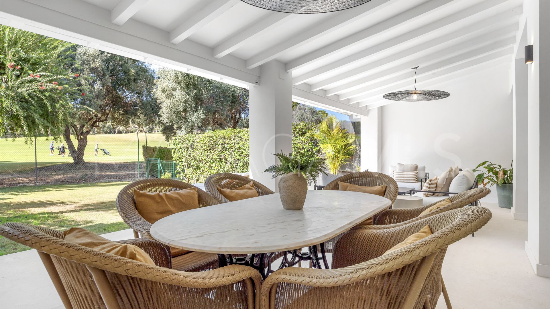 Radhus for sale in Los Olivos