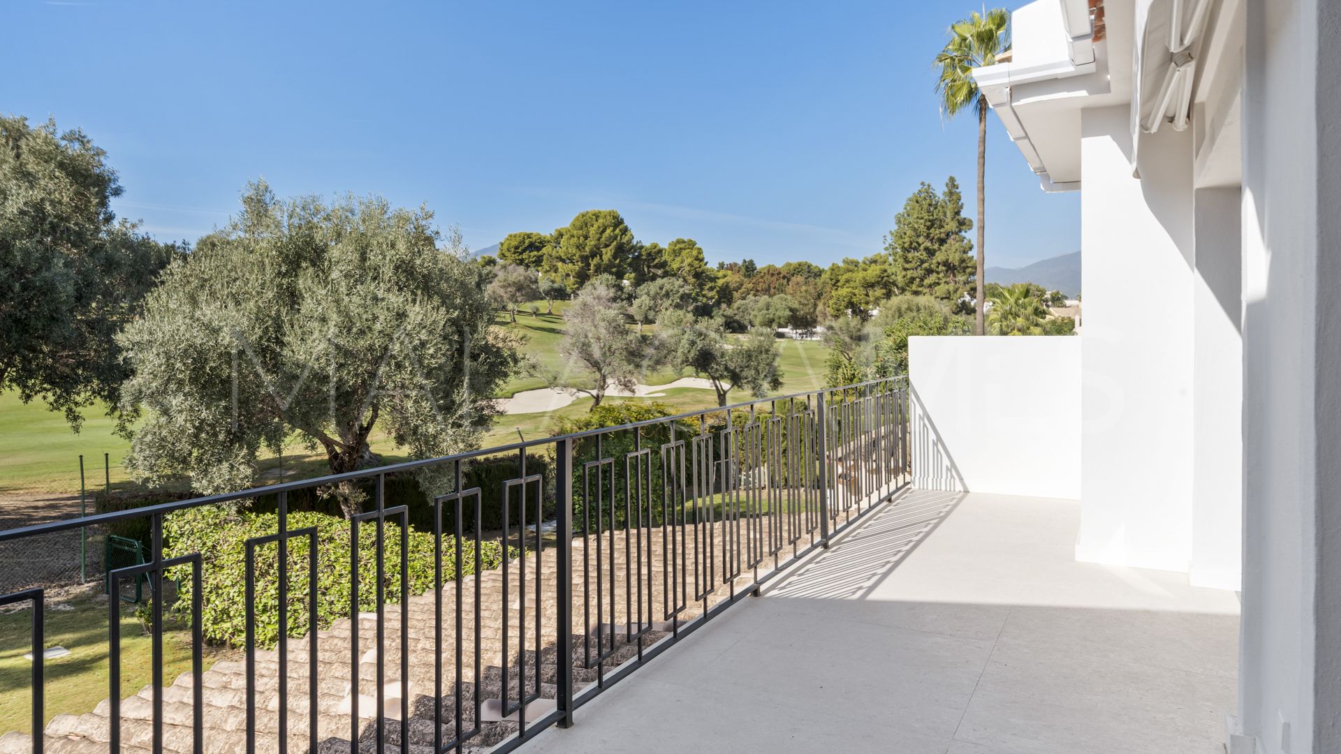 Radhus for sale in Los Olivos