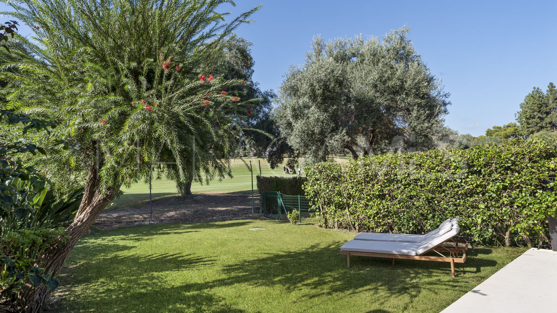 Radhus for sale in Los Olivos