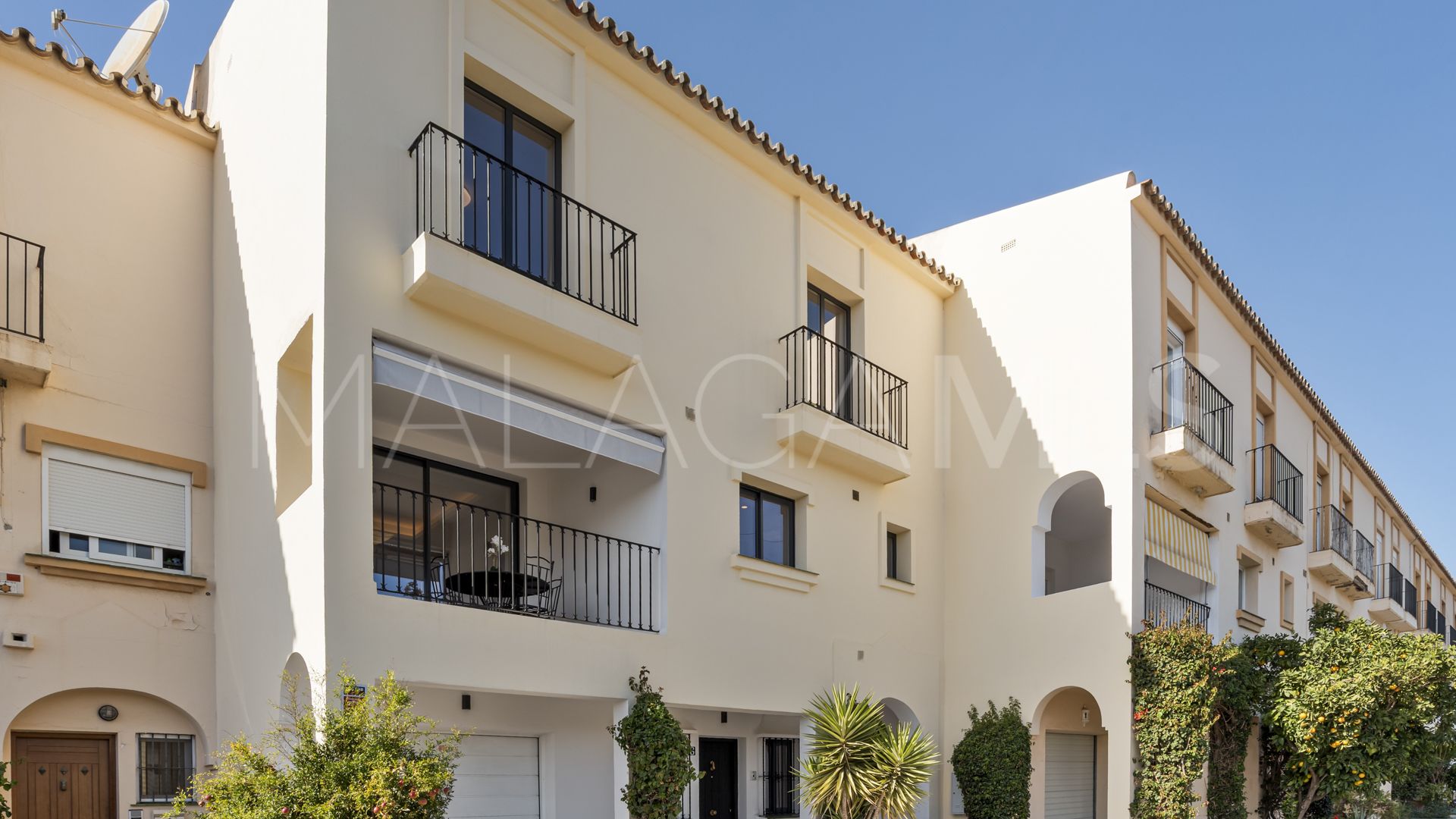 Radhus for sale in Los Olivos