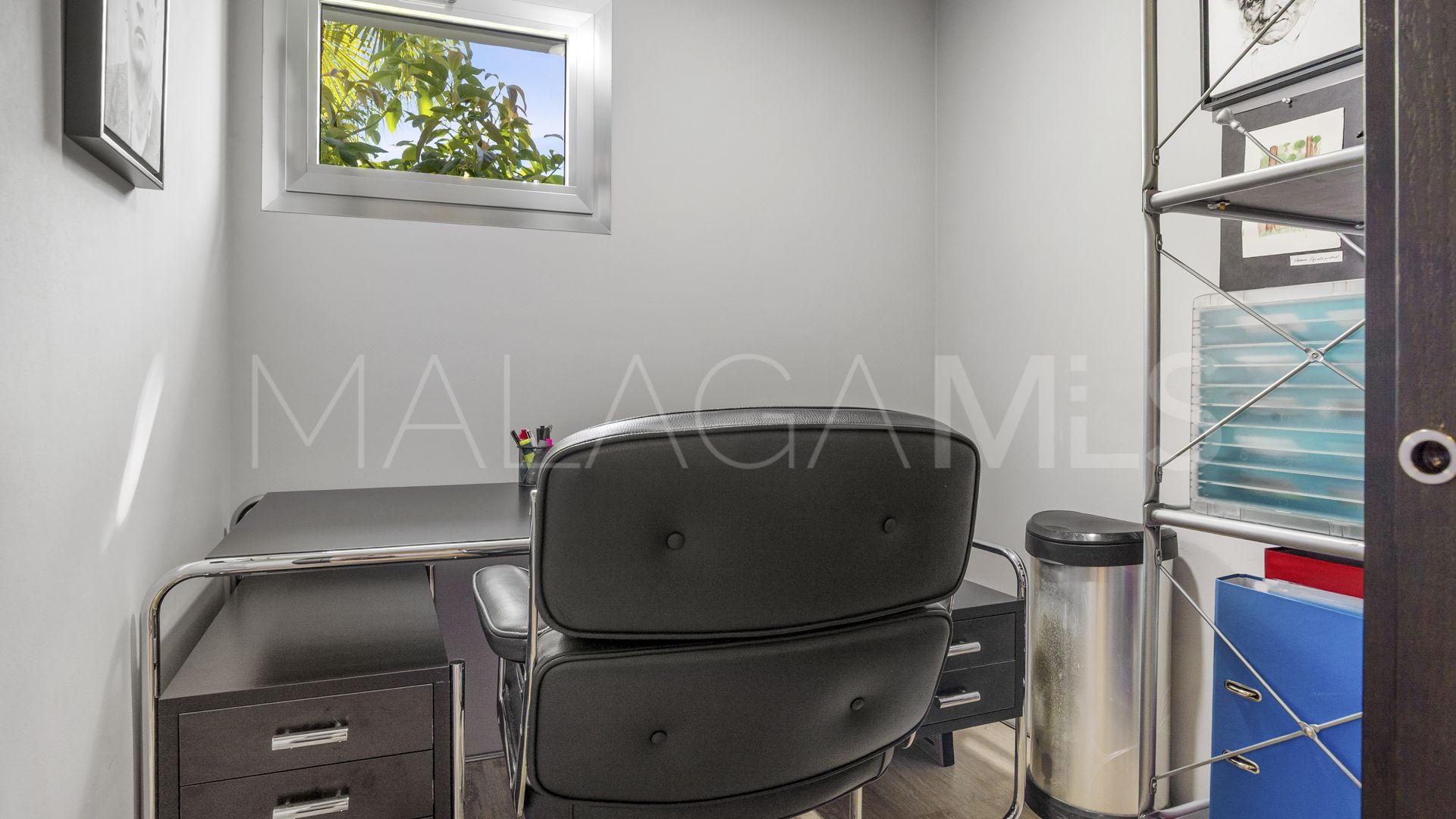 For sale villa with 4 bedrooms in Nueva Andalucia