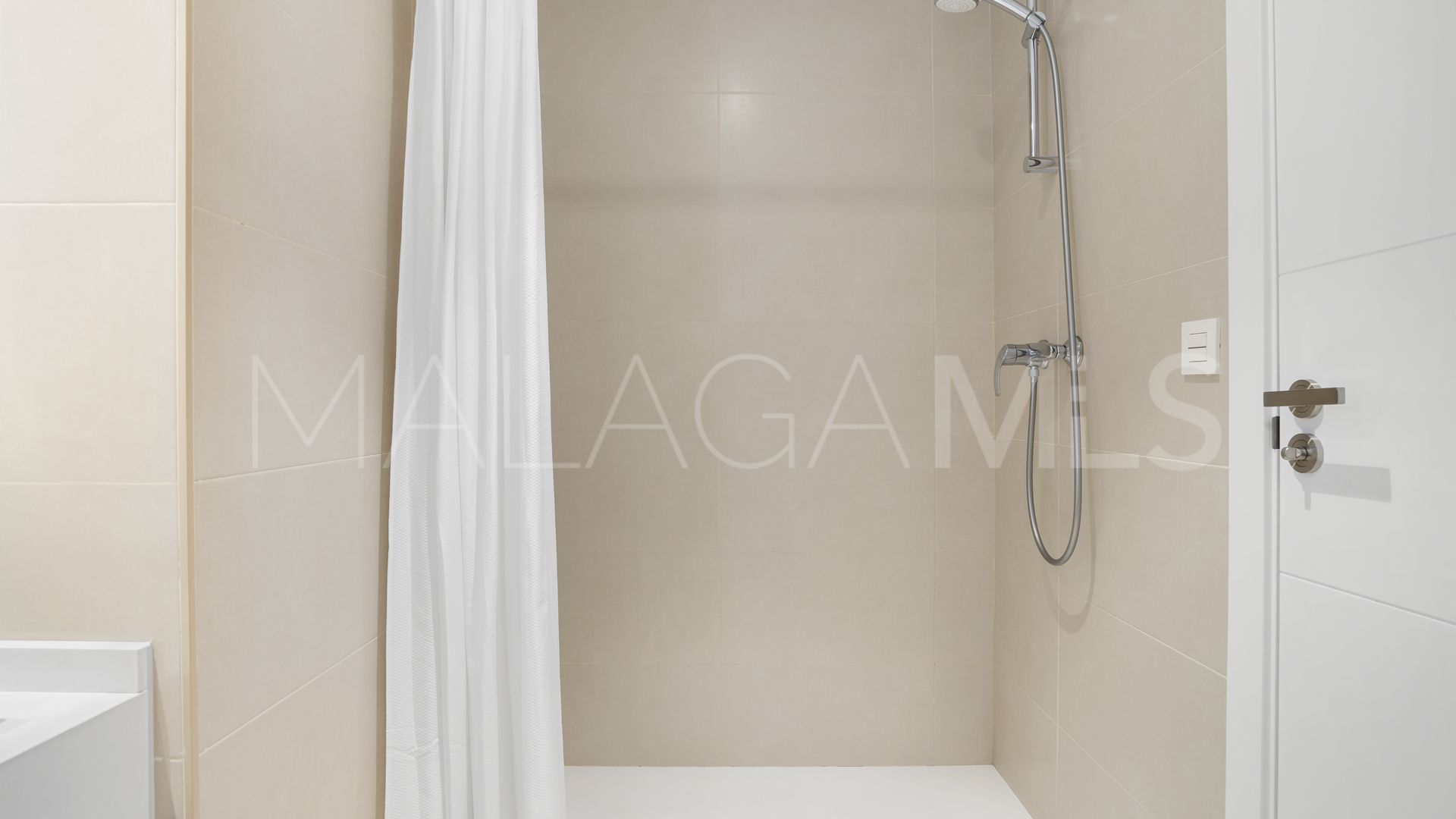 For sale Las Lagunas 2 bedrooms apartment