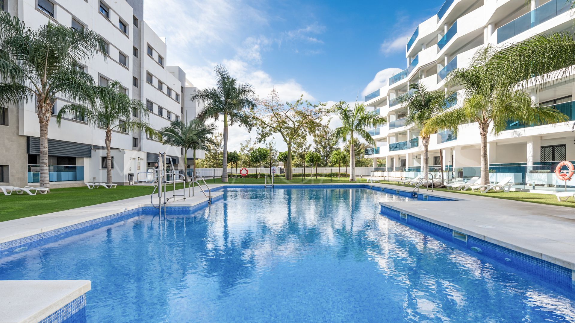 For sale Las Lagunas 2 bedrooms apartment