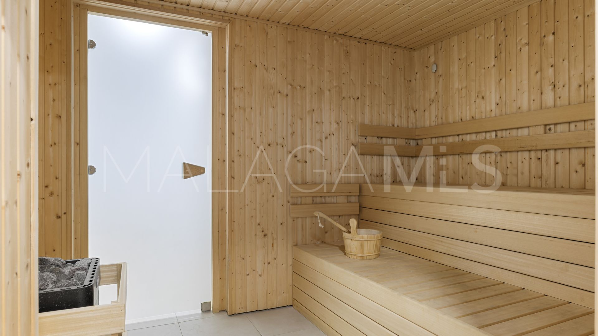 For sale Las Lagunas 2 bedrooms apartment