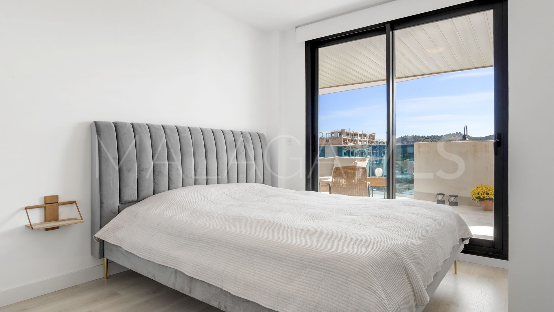 For sale Las Lagunas 2 bedrooms apartment