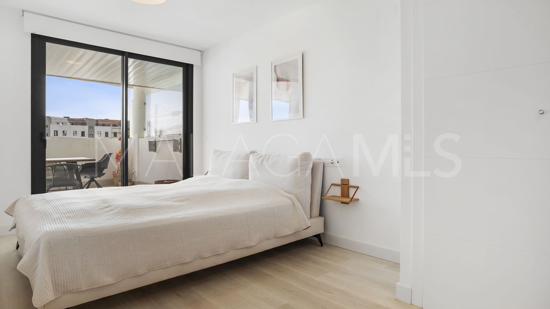 For sale Las Lagunas 2 bedrooms apartment