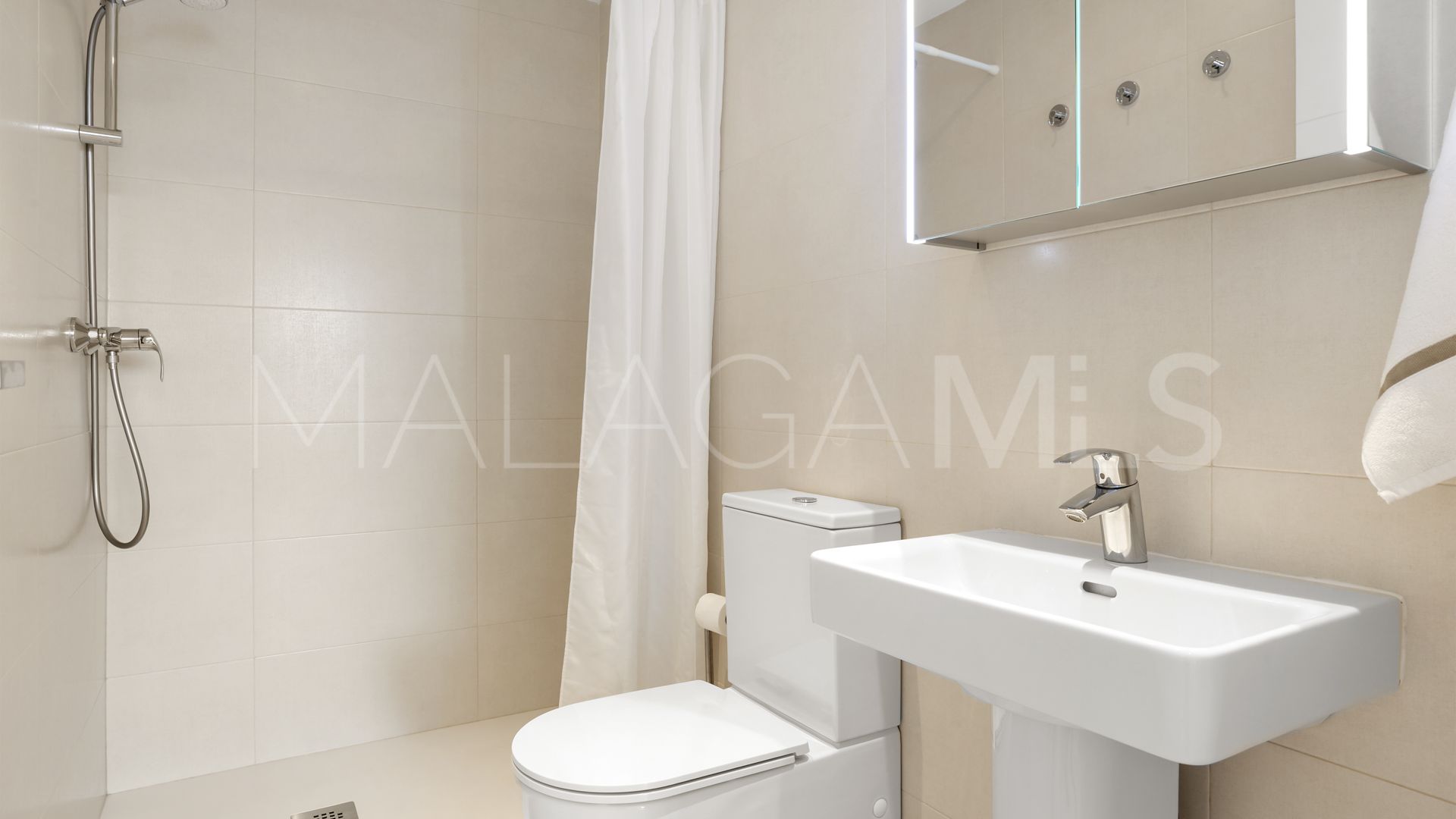 For sale Las Lagunas 2 bedrooms apartment