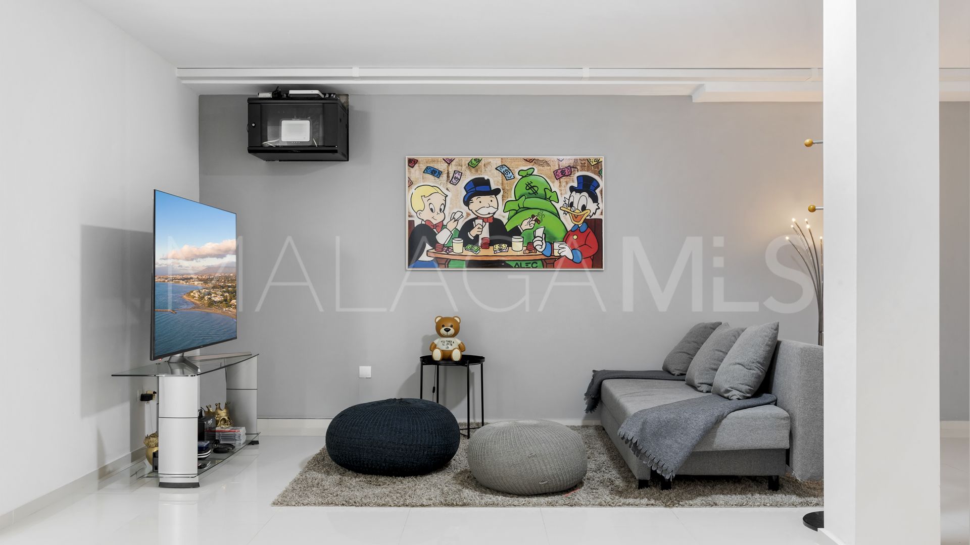 Hus i byn for sale in La Cerquilla