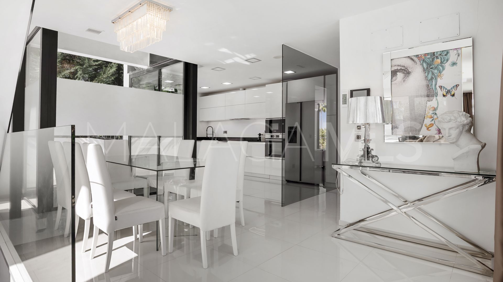 Hus i byn for sale in La Cerquilla