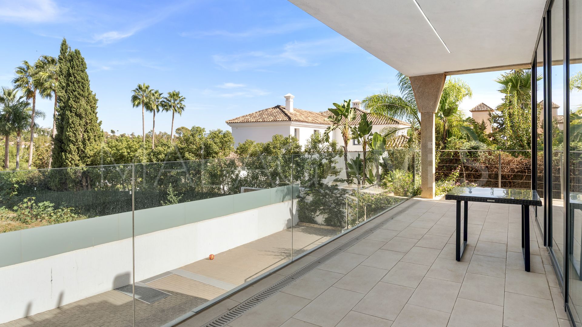 Hus i byn for sale in La Cerquilla