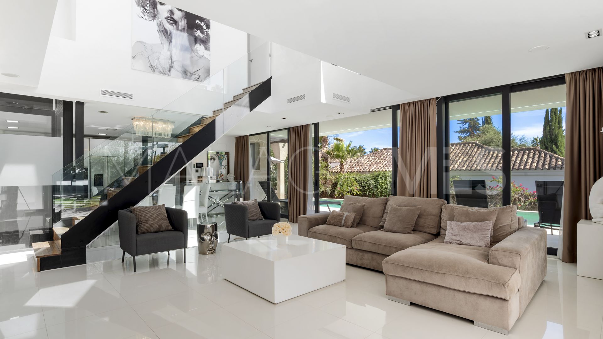 Hus i byn for sale in La Cerquilla