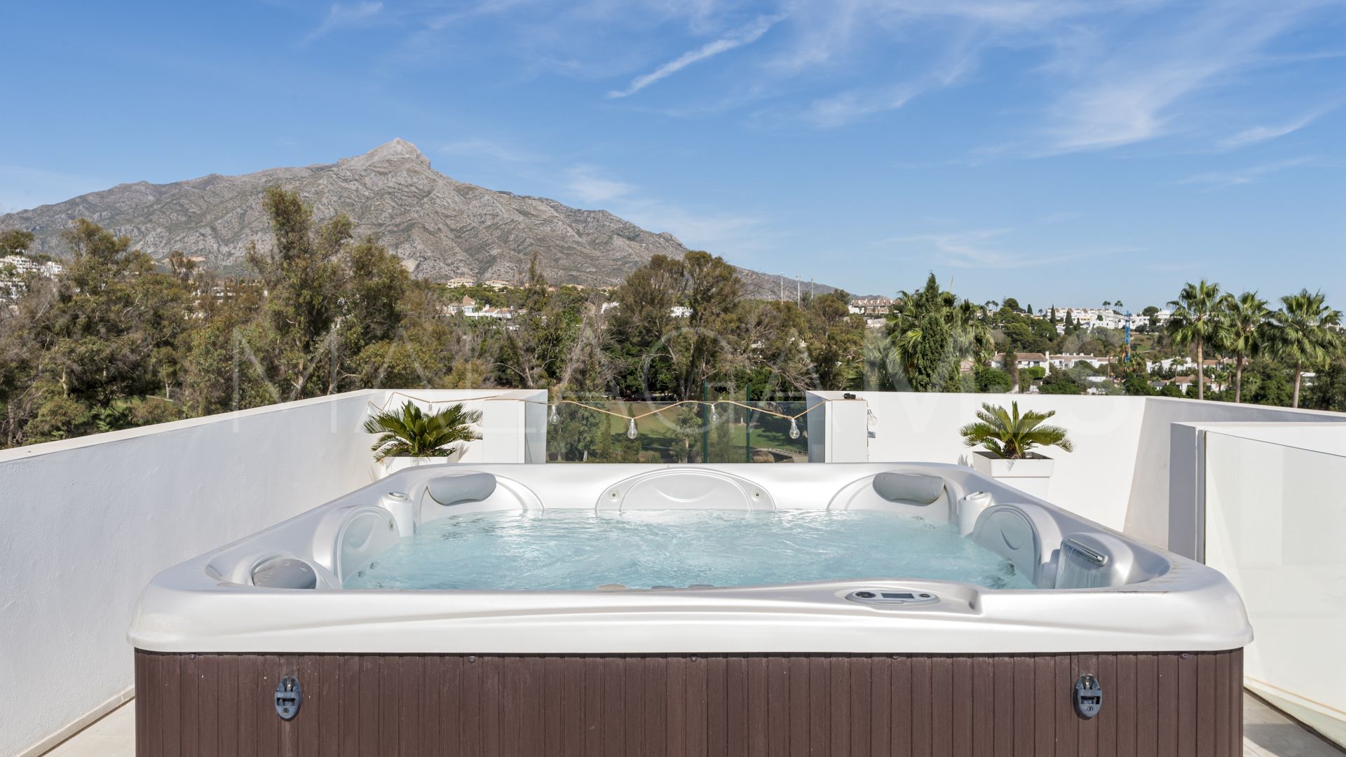 Hus i byn for sale in La Cerquilla