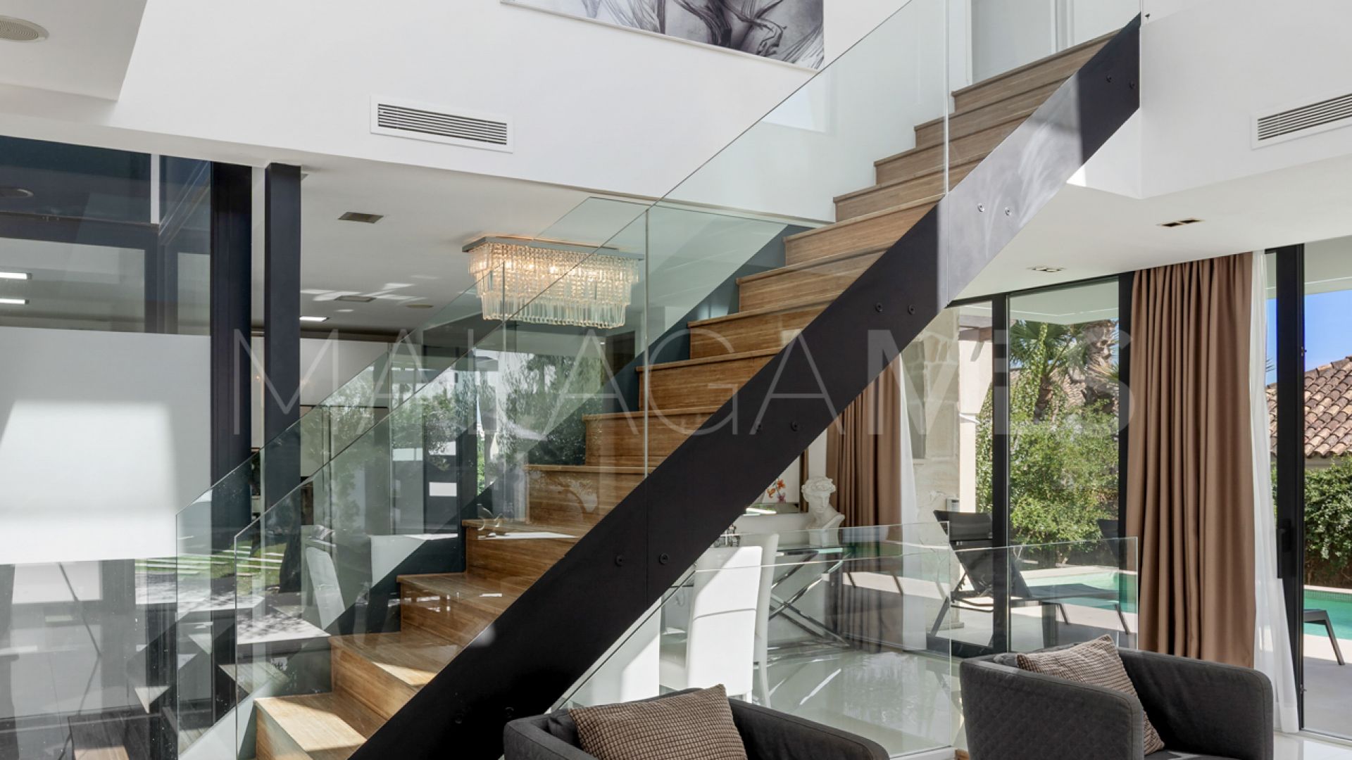 Hus i byn for sale in La Cerquilla