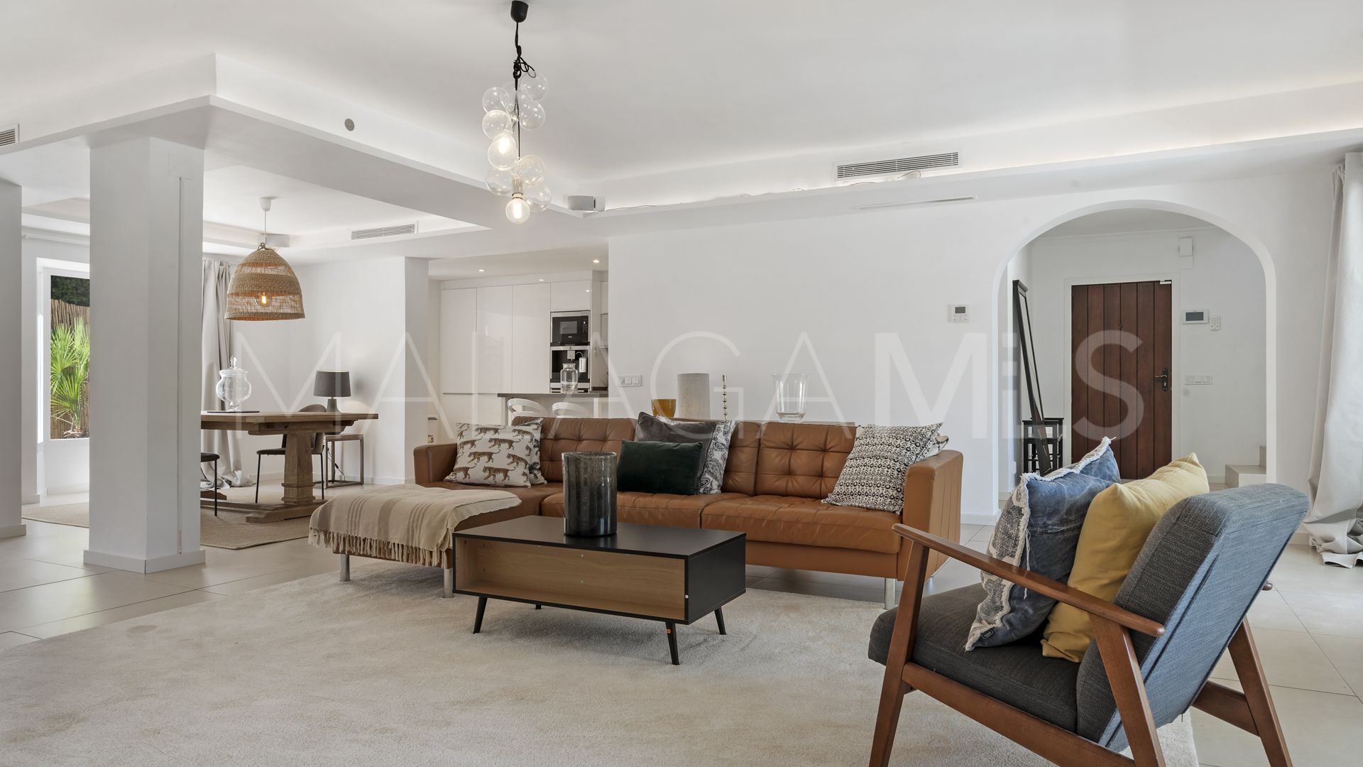 Haus for sale in Nueva Andalucia