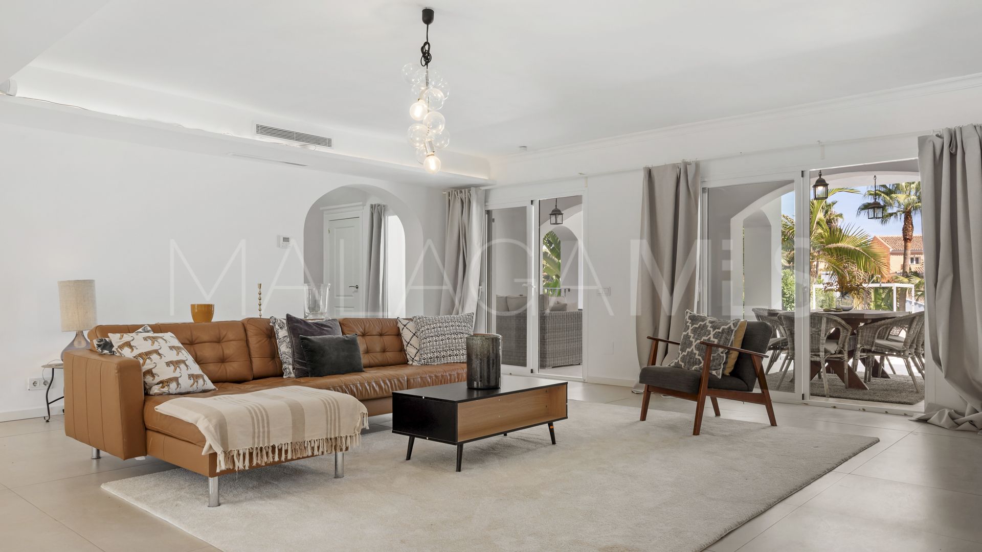 Haus for sale in Nueva Andalucia