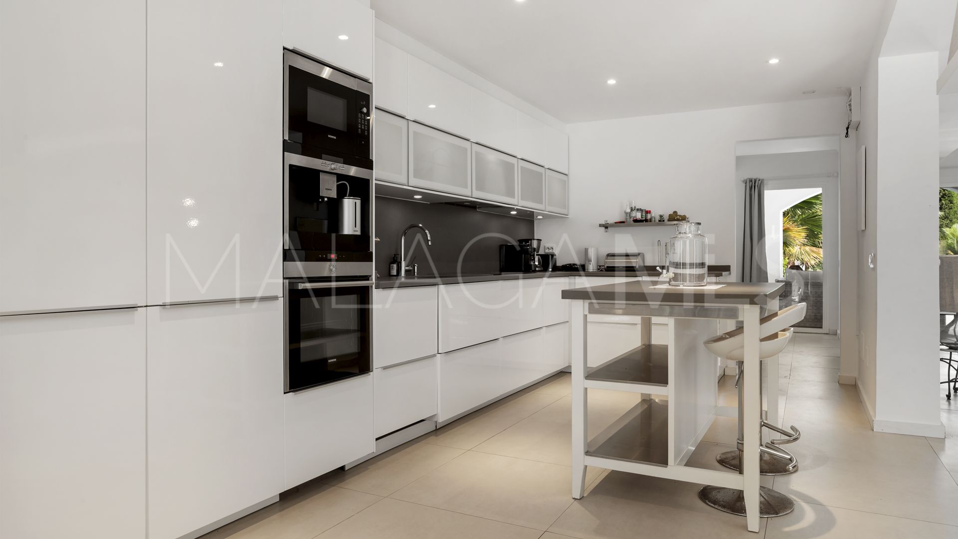 Haus for sale in Nueva Andalucia