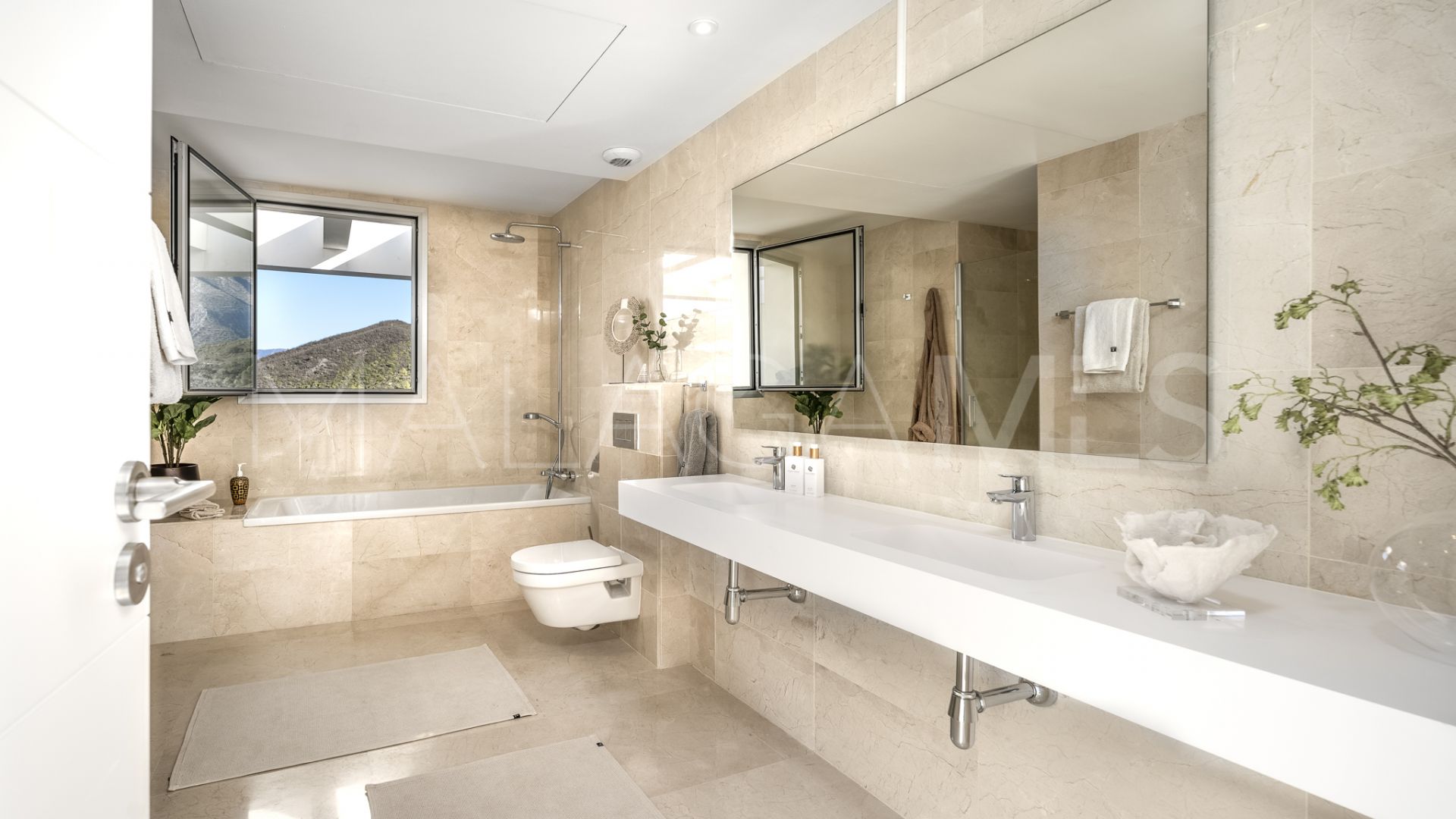 Tvåvånings takvåning for sale in La Morelia de Marbella