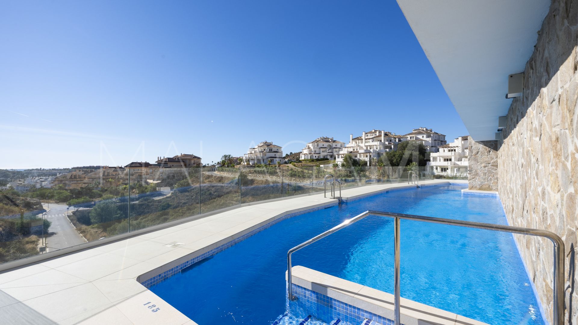 Tvåvånings takvåning for sale in La Morelia de Marbella