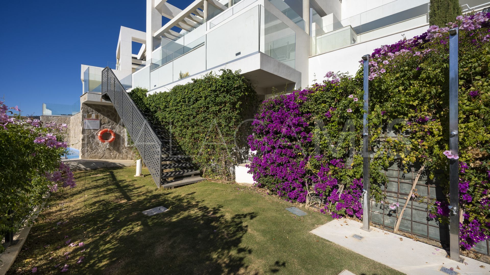 Tvåvånings takvåning for sale in La Morelia de Marbella