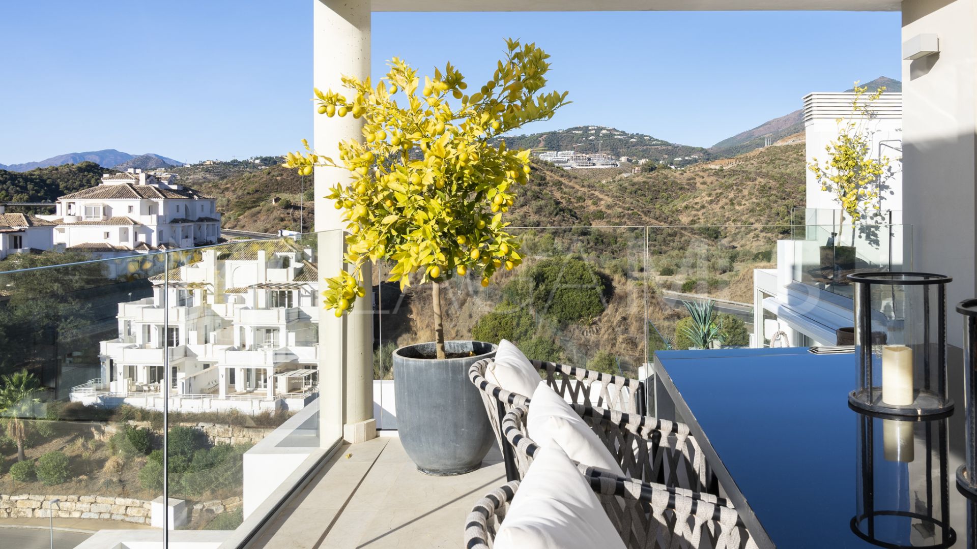 Tvåvånings takvåning for sale in La Morelia de Marbella