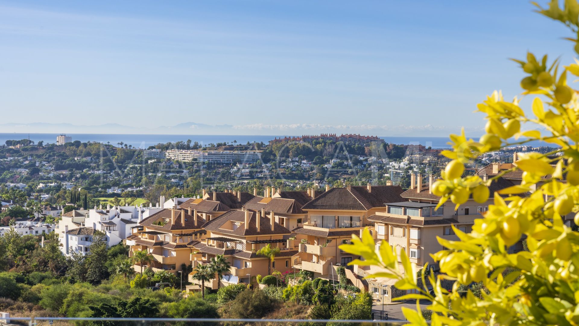 Tvåvånings takvåning for sale in La Morelia de Marbella