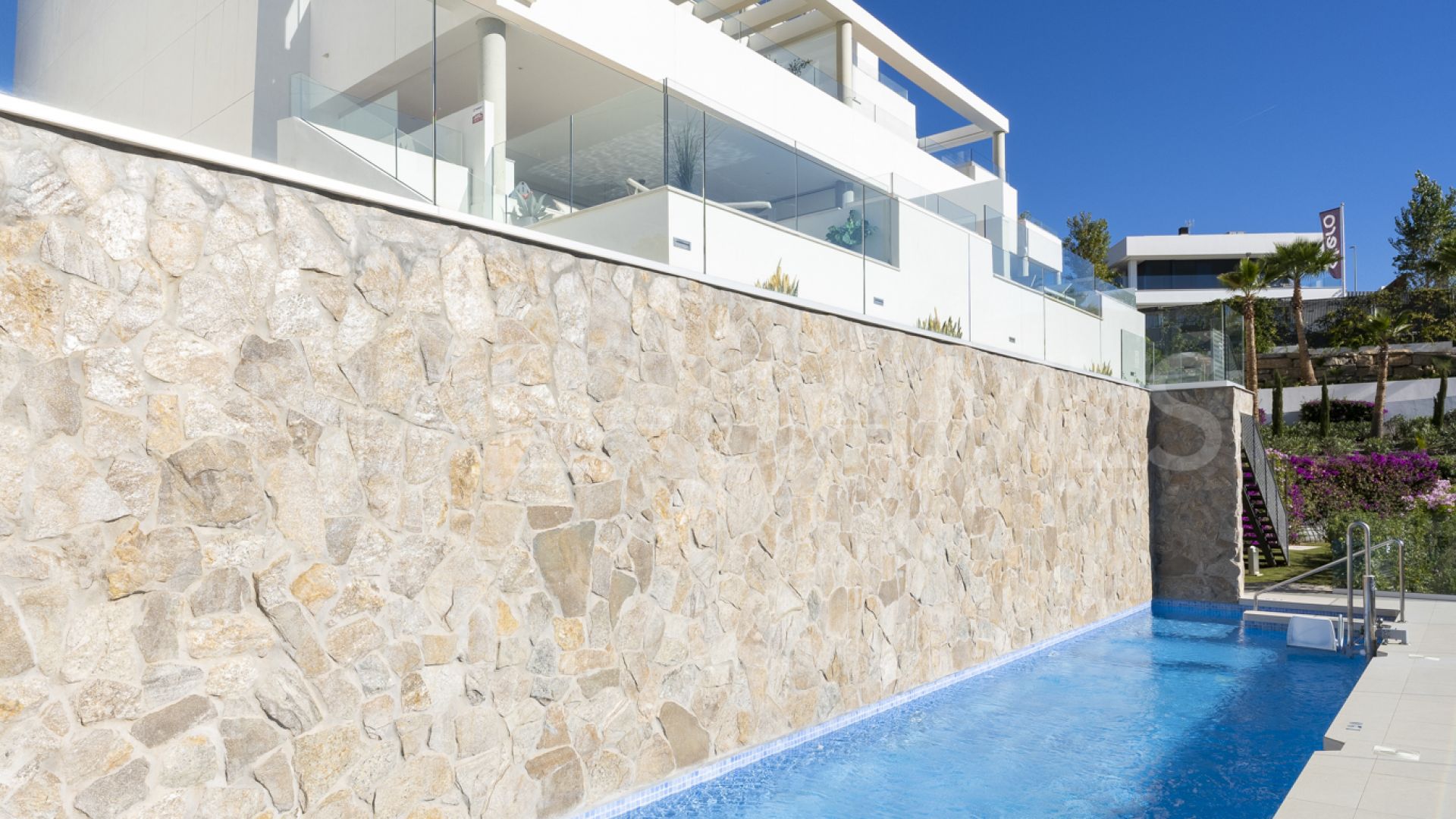 Tvåvånings takvåning for sale in La Morelia de Marbella