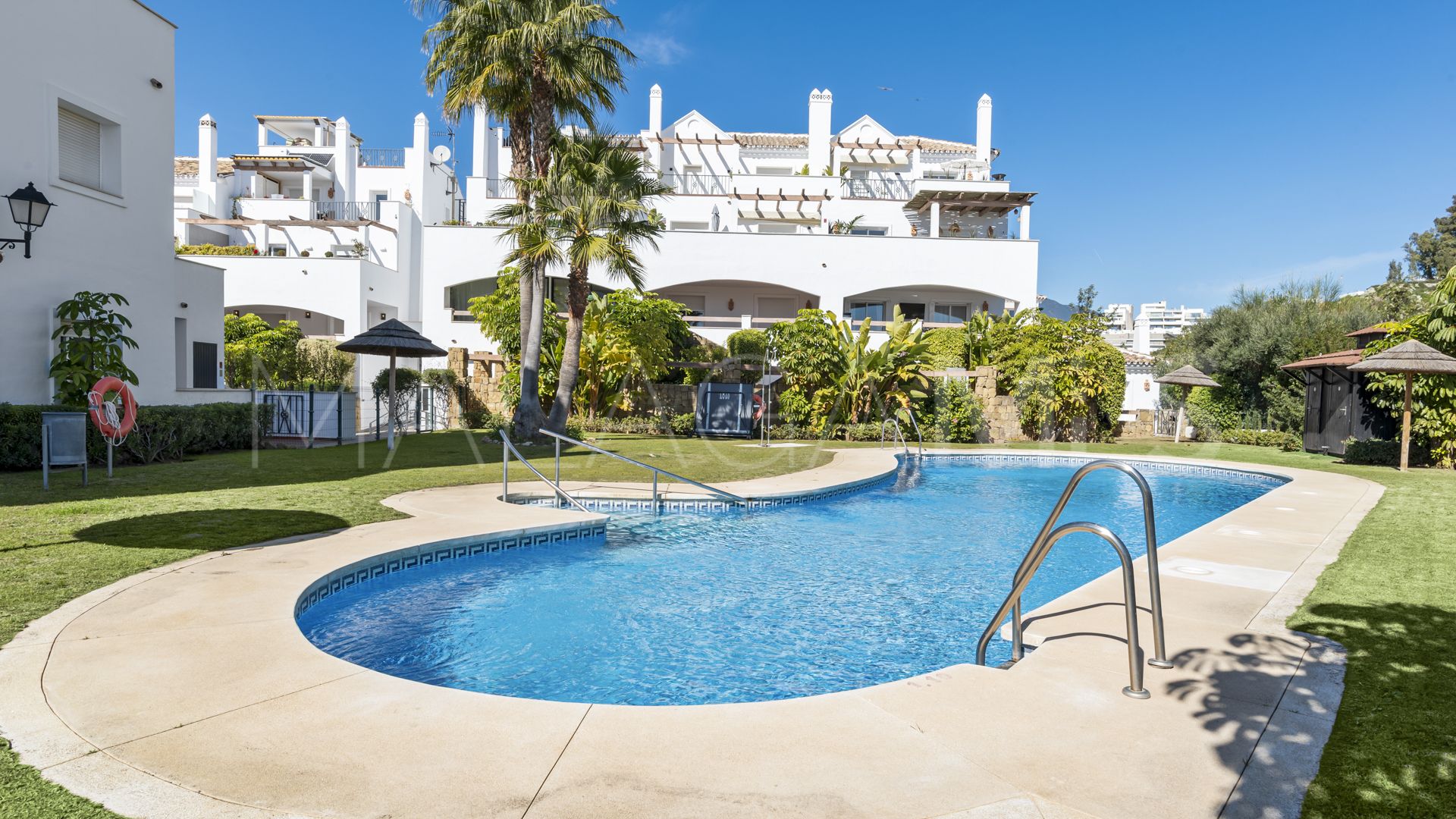 Markplanslägenhet for sale in Aloha Royal