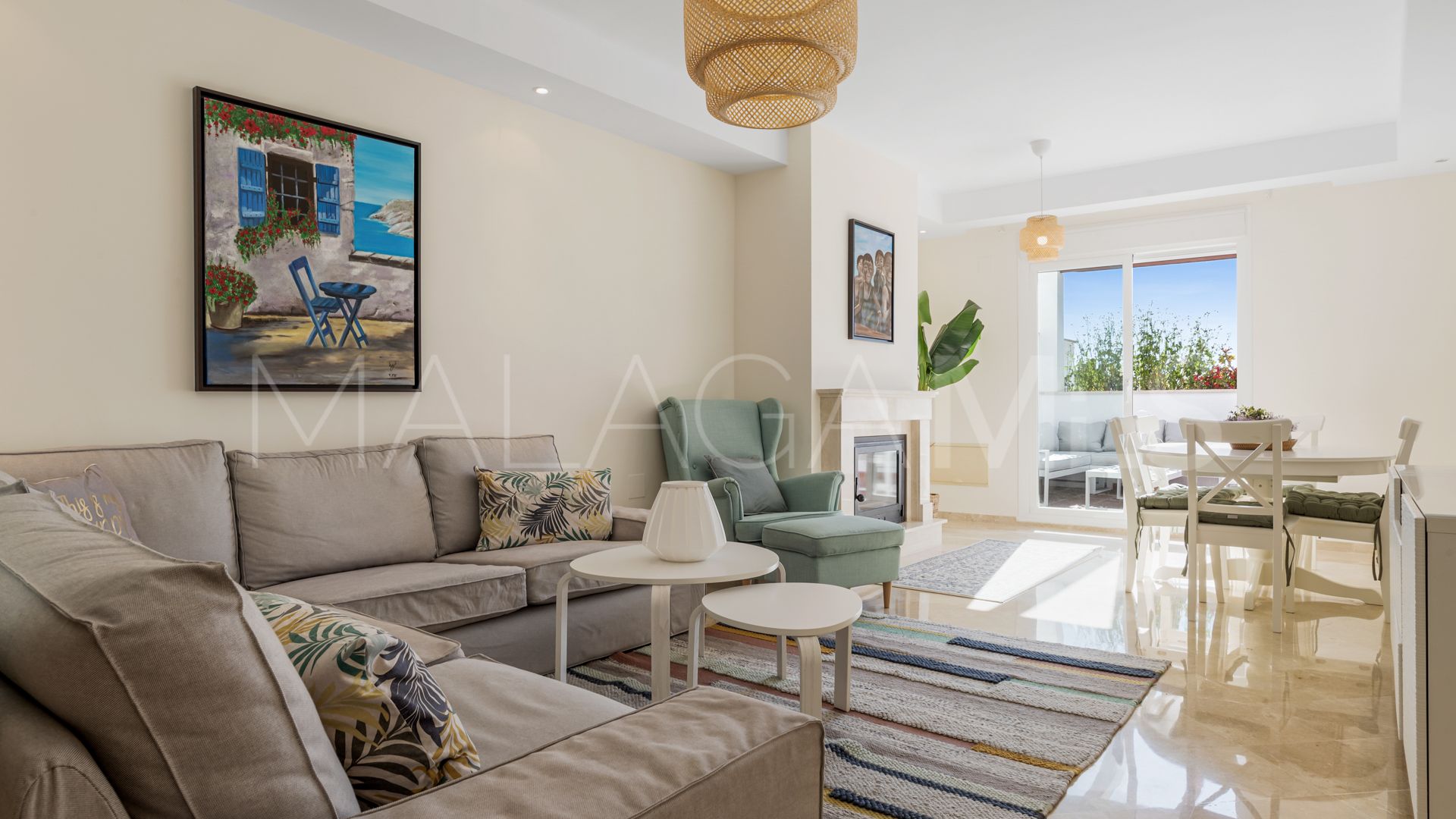 Tvåvåningslägenhet for sale in Aloha Royal
