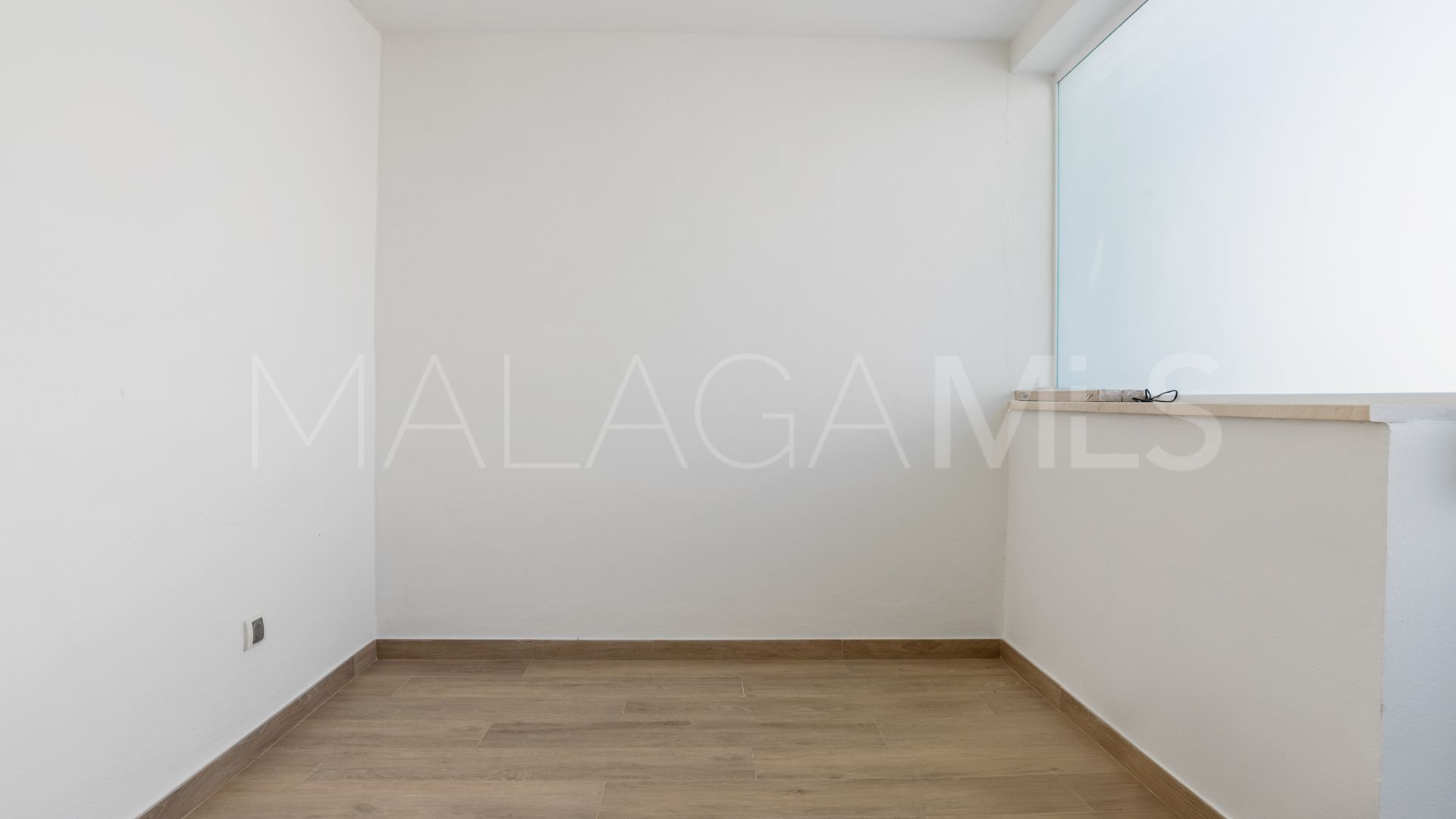 Tvåvåningslägenhet for sale in Aloha Royal